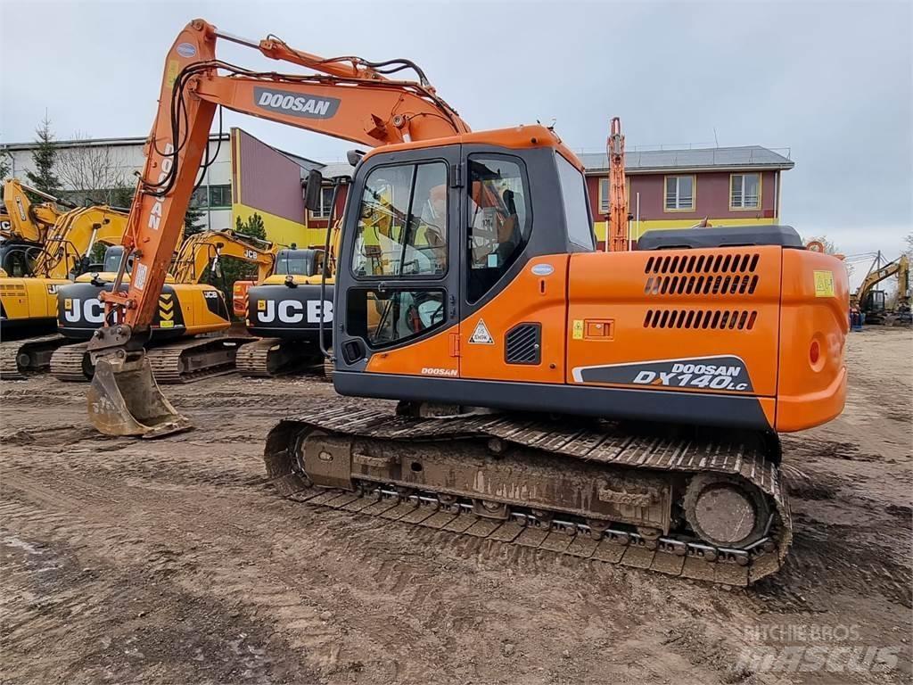 Doosan DX 140 LC-3 大型油圧ショベル12t以上（パワーショベル・ユンボ）