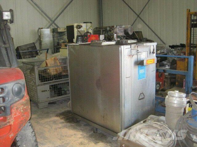 CEMO Uni Tank 1000 燃料タンクと添加剤用タンク