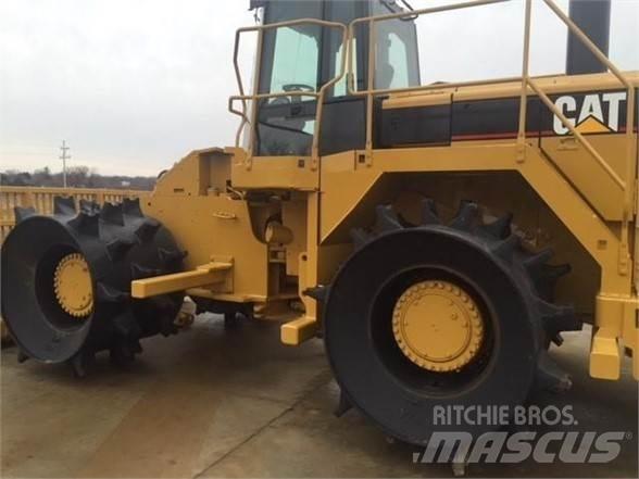 CAT 826G II 廃棄物コンパクター