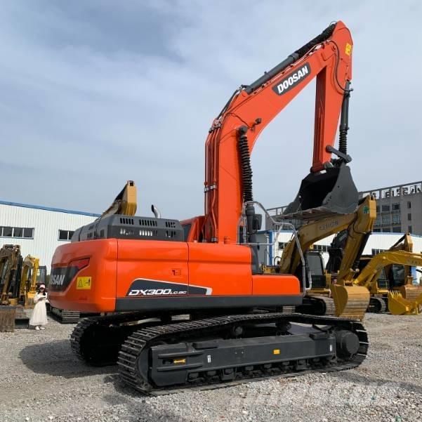 Doosan 300LC-9C 大型油圧ショベル12t以上（パワーショベル・ユンボ）