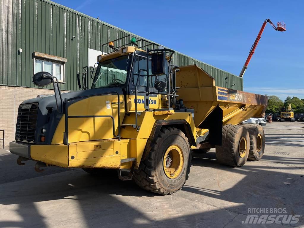 Komatsu HM 300-3 アーティキュレート式ダンプトラック