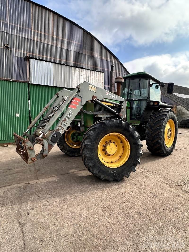 John Deere 4055 トラクター
