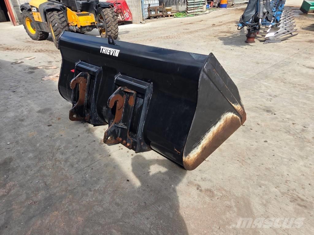 JLG 2450 / 2400 フロントローダーアクセサリー・アタッチメント