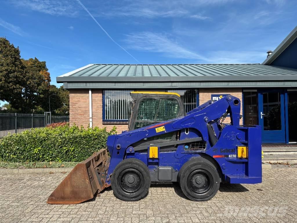Bobcat S 770 スキッドステアローダー