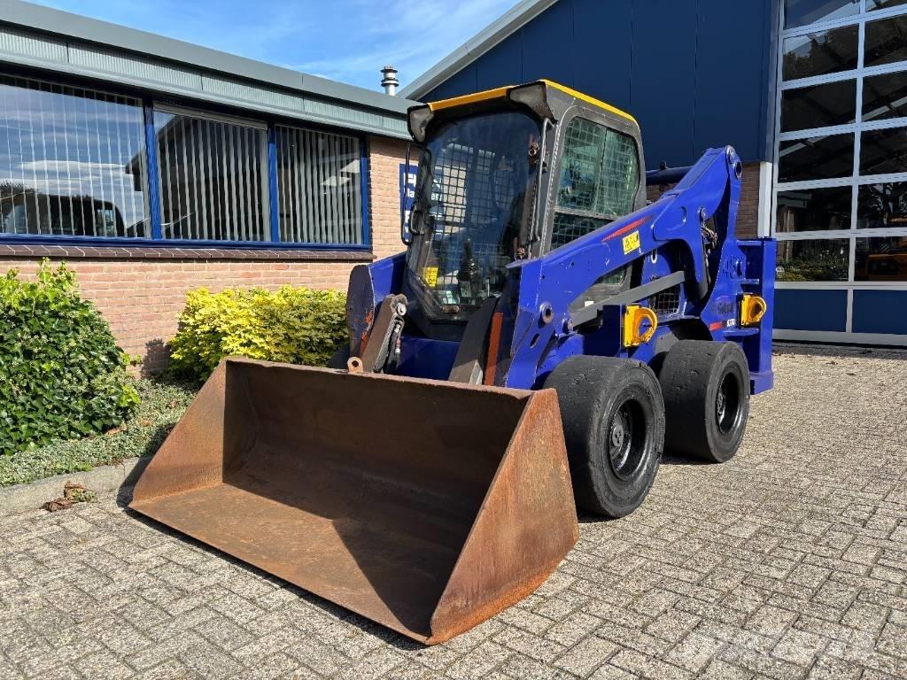 Bobcat S 770 スキッドステアローダー
