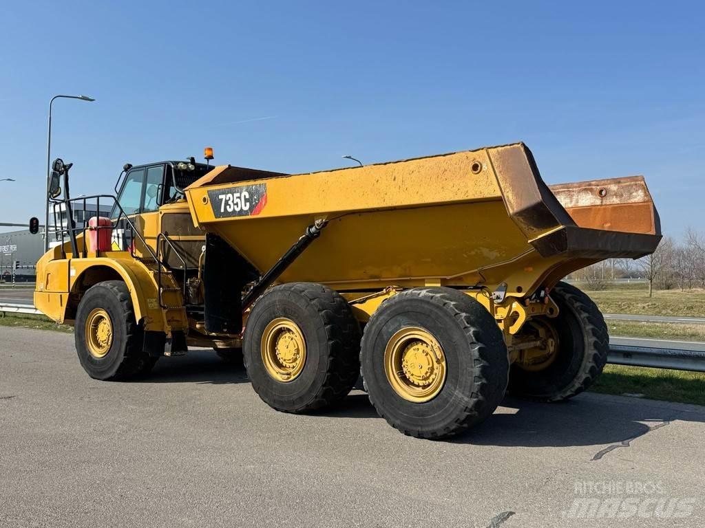 CAT 735C アーティキュレート式ダンプトラック