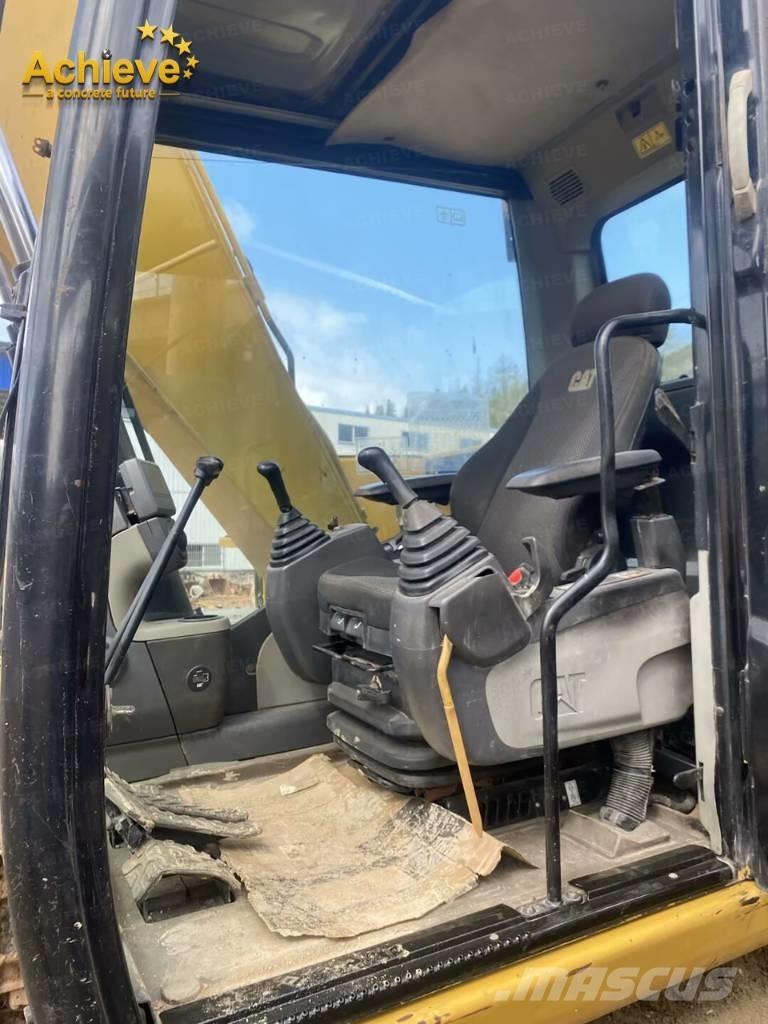 CAT 313D2GC 大型油圧ショベル12t以上（パワーショベル・ユンボ）