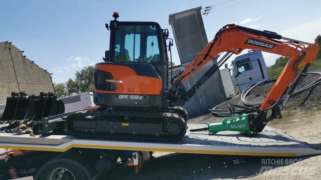 Doosan DX 50 Z ミニ油圧ショベル 7t以下（ミニユンボ・ミニディガー）