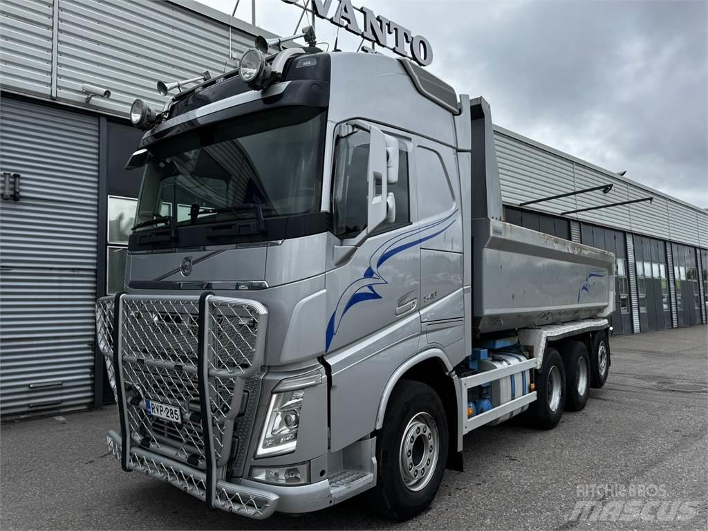 Volvo FH540 8x4 ダンプ