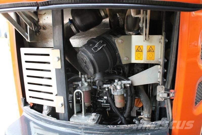 Hitachi ZX 26 U ミニ油圧ショベル 7t以下（ミニユンボ・ミニディガー）