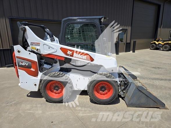 Bobcat S64 スキッドステアローダー