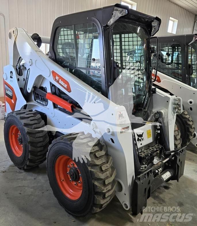 Bobcat S650 スキッドステアローダー