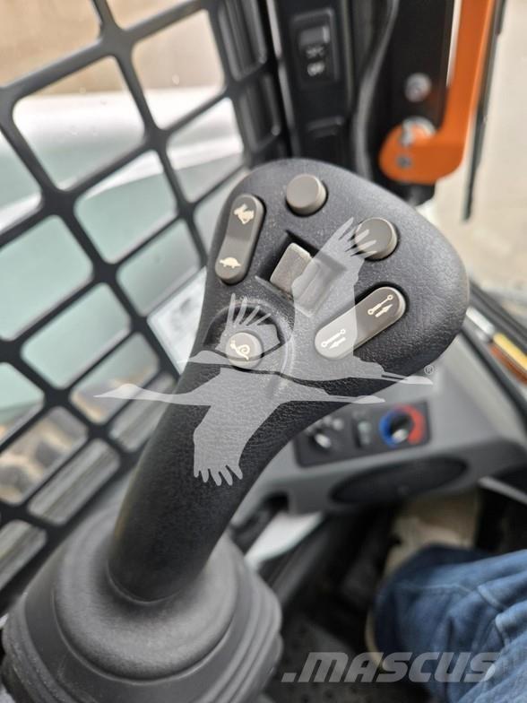 Bobcat S650 スキッドステアローダー