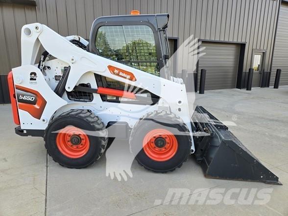 Bobcat S650 スキッドステアローダー