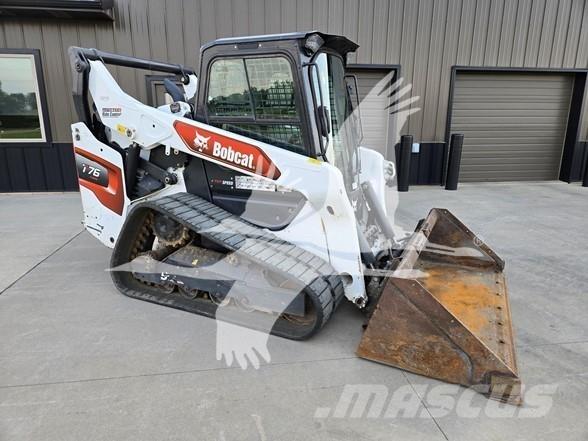 Bobcat T76 スキッドステアローダー