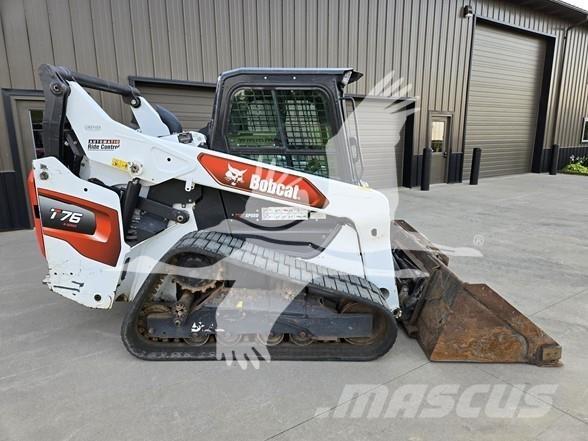Bobcat T76 スキッドステアローダー