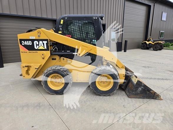 CAT 246D スキッドステアローダー