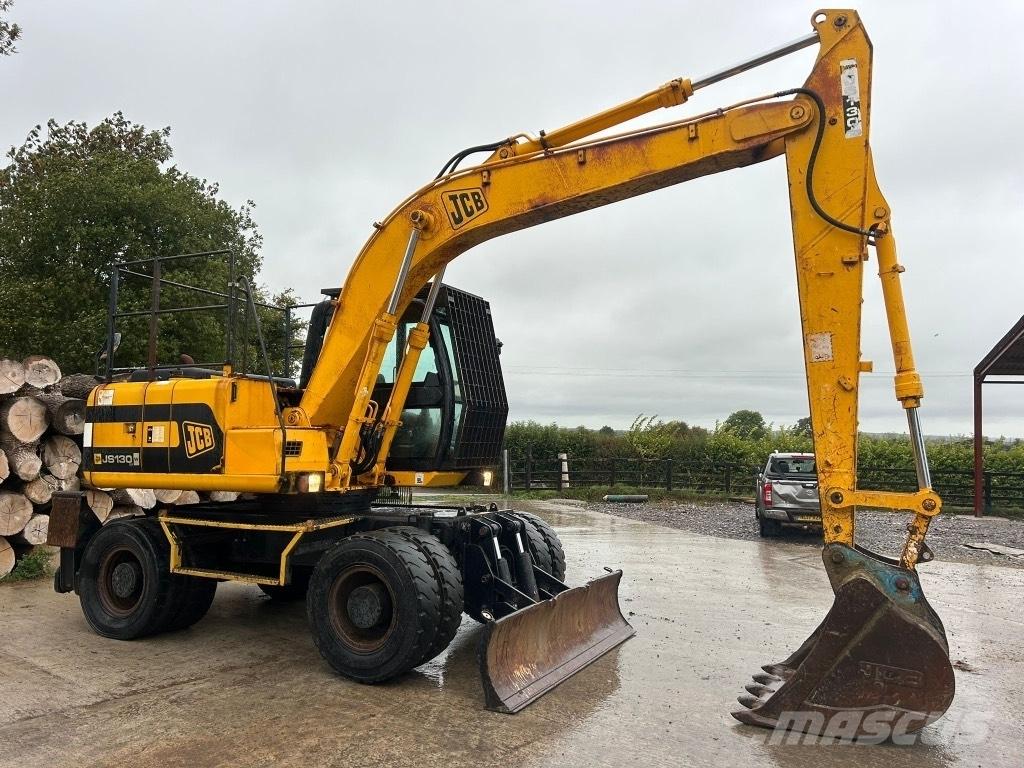 JCB JS 130 W ホイール式油圧ショベル（パワーショベル・ユンボ・バックホー）