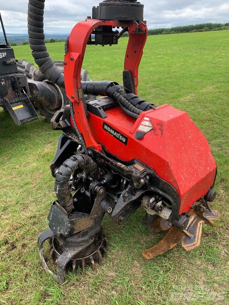 Komatsu 901 XC ハーベスター