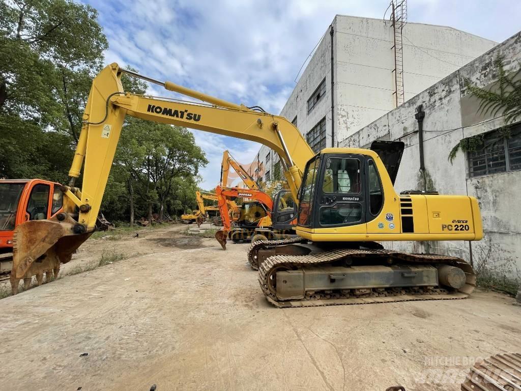 Komatsu PC 220 大型油圧ショベル12t以上（パワーショベル・ユンボ）