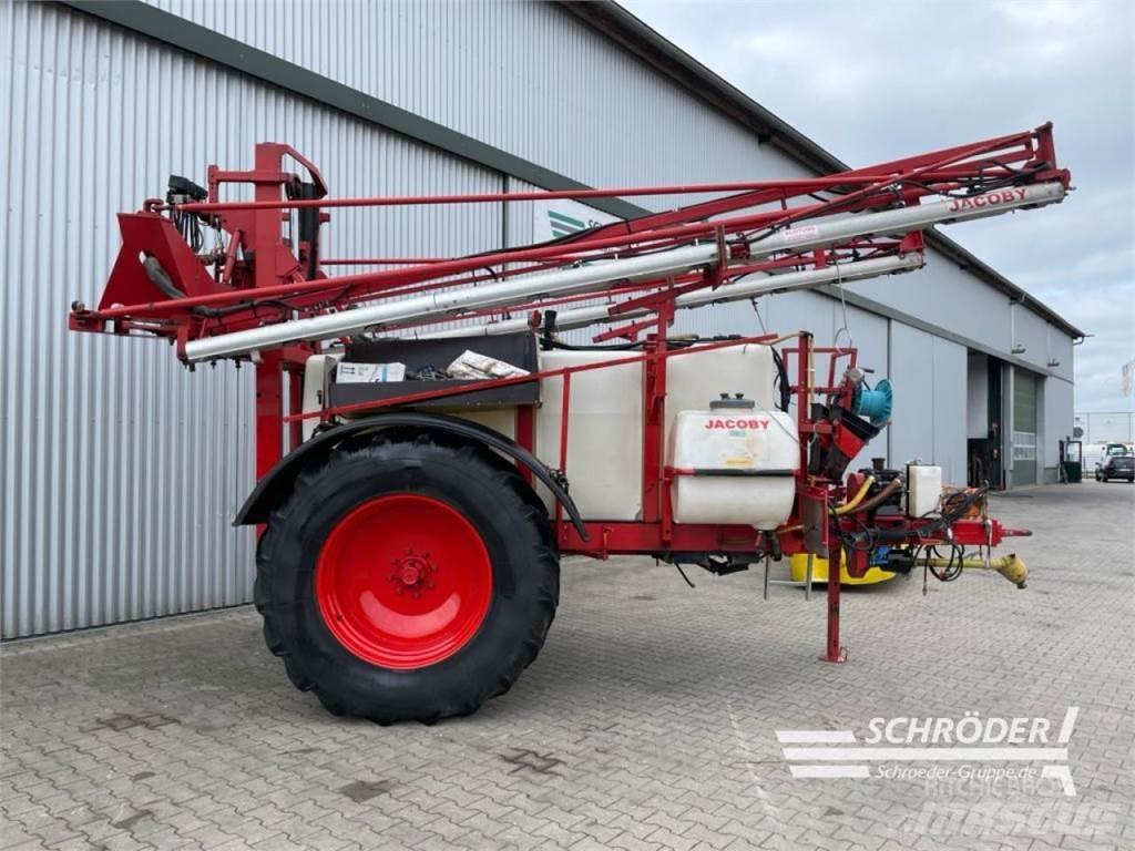 Jacoby 3500 L 牽引型スプレイヤー
