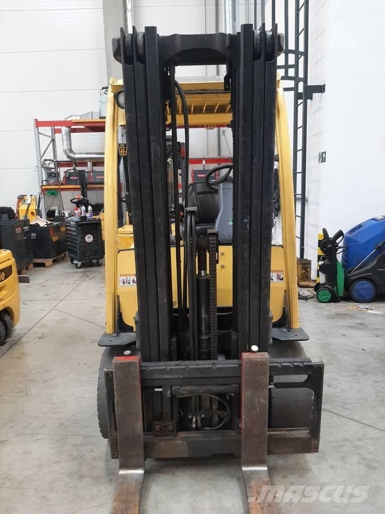 Hyster J 3.0 XN バッテリーフォークリフト