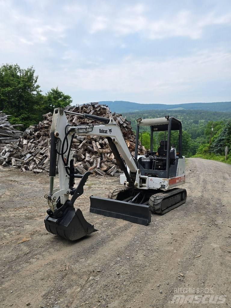 Bobcat X 331 ミニ油圧ショベル 7t以下（ミニユンボ・ミニディガー）