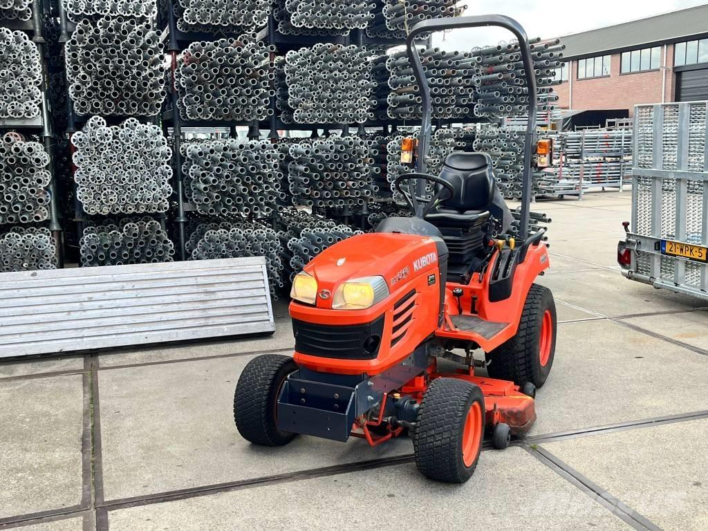Kubota BX 2350 コンパクトトラクター
