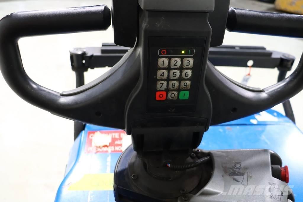 Toyota OSE120 低型オーダーピッカー