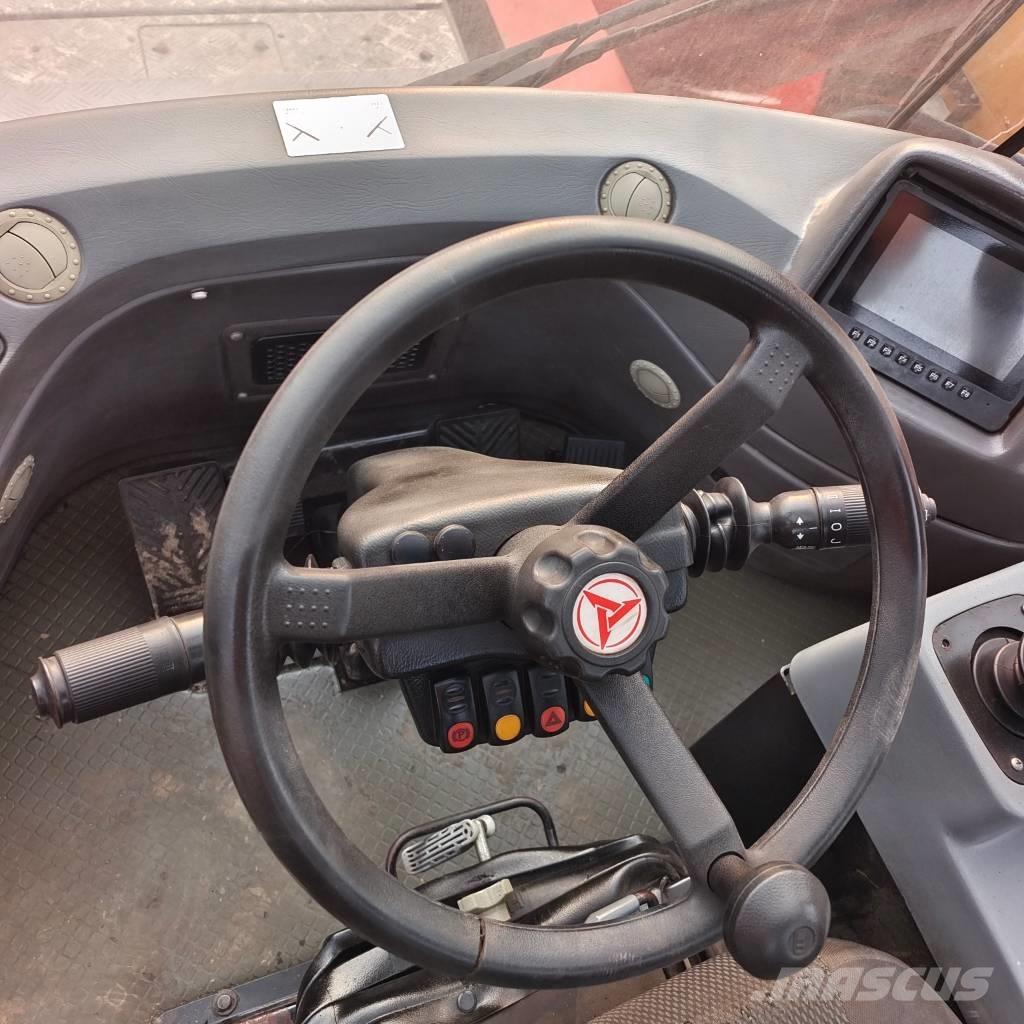 Sany SRSC 45 C30 リーチスタッカー