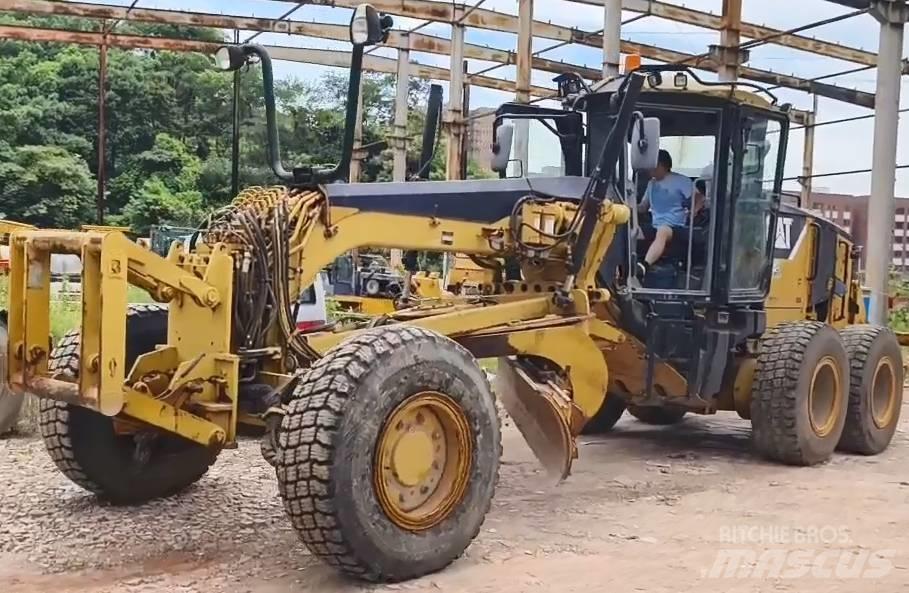CAT 160 M モーターグレーダー