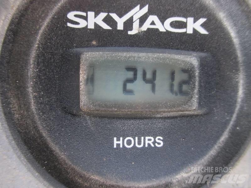 SkyJack SJ III 3219 シザースリフト