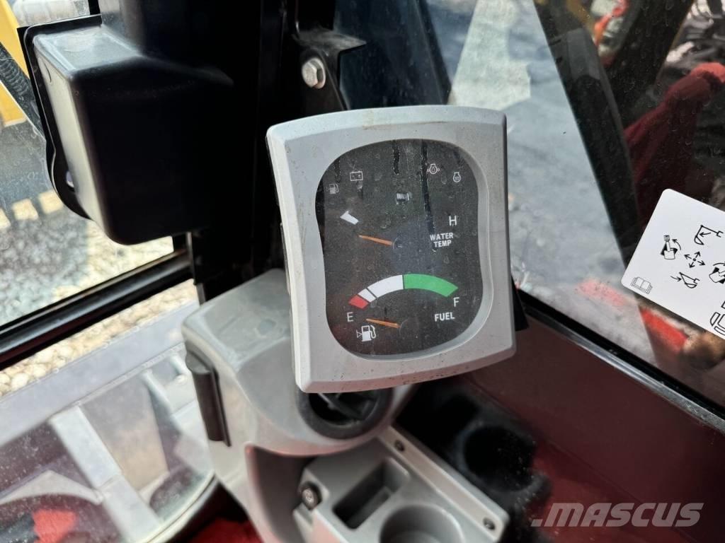 CAT 307 E2 中型油圧ショベル 7ｔ-12ｔ（ユンボ・パワーショベル・バックホー）