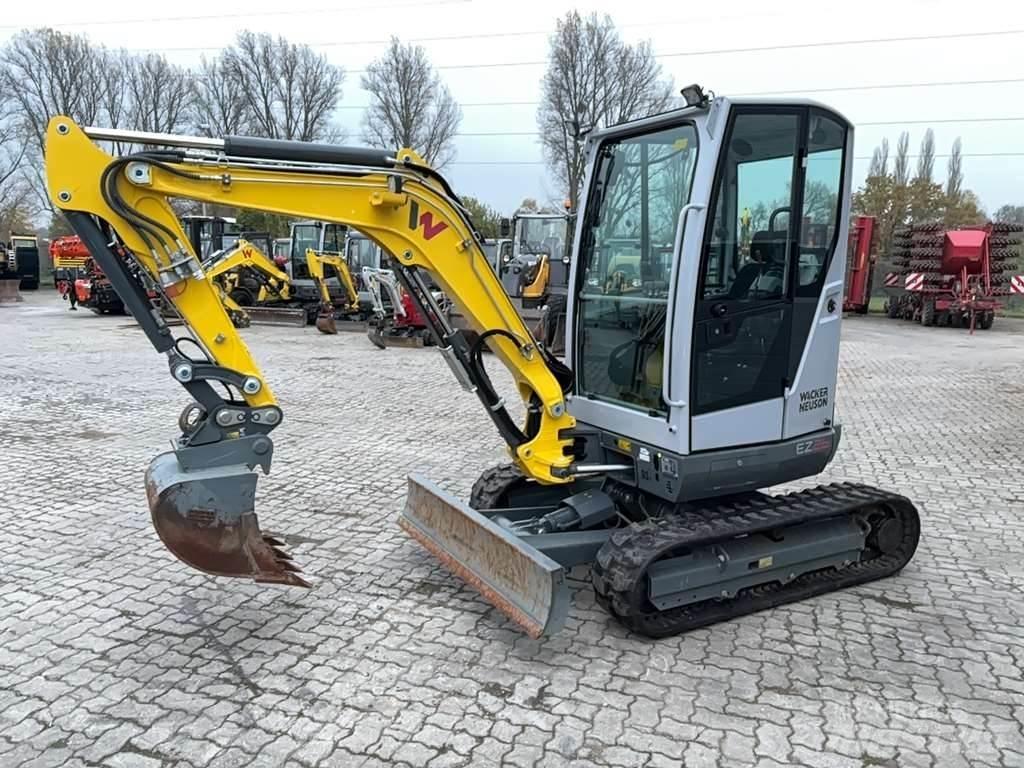 Wacker Neuson EZ26 ミニ油圧ショベル 7t以下（ミニユンボ・ミニディガー）