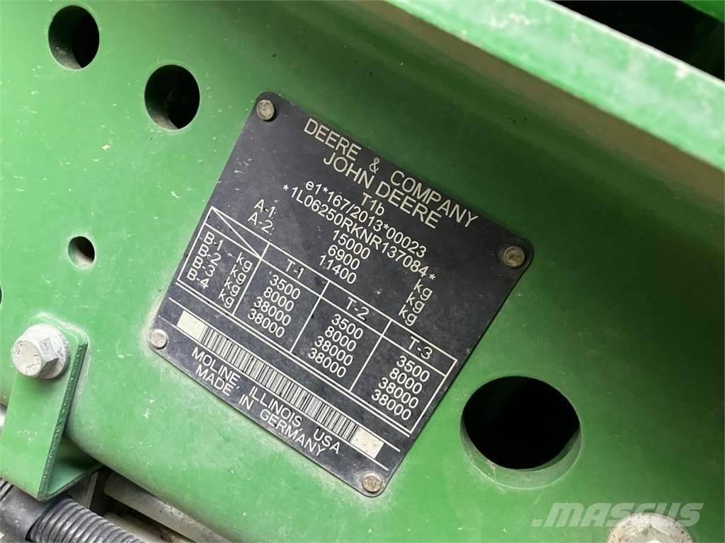 John Deere 6250R トラクター