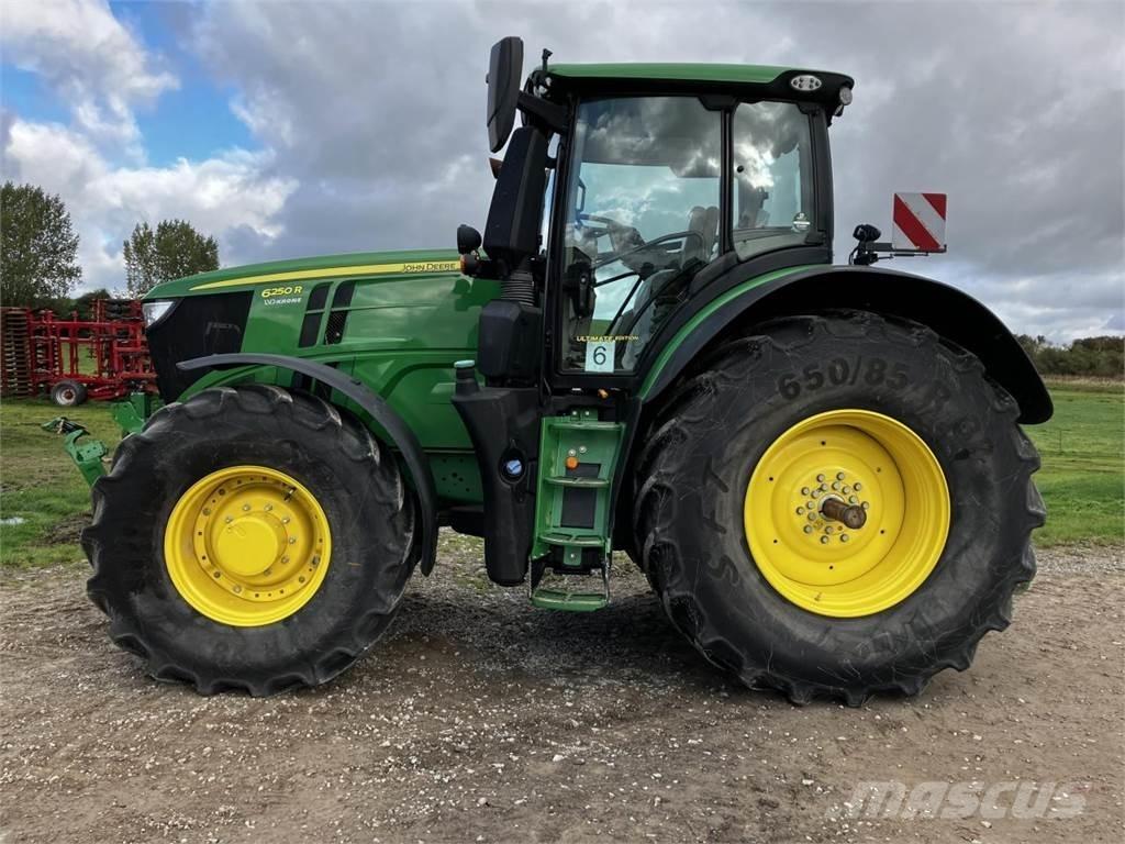 John Deere 6250R トラクター