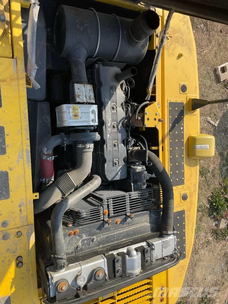 Komatsu PC 210 LC-7 大型油圧ショベル12t以上（パワーショベル・ユンボ）