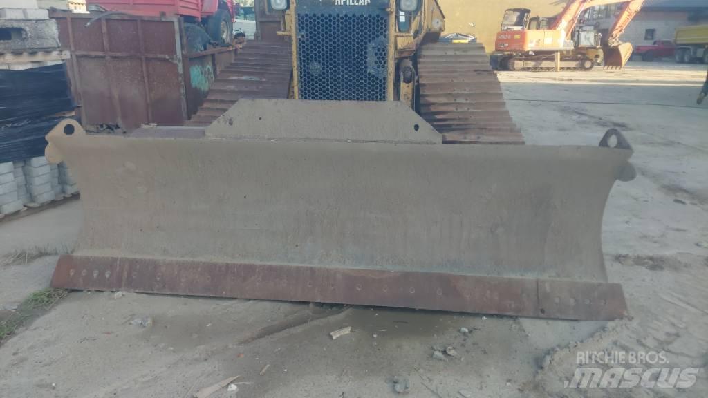 CAT D 4 LGP ブルドーザー