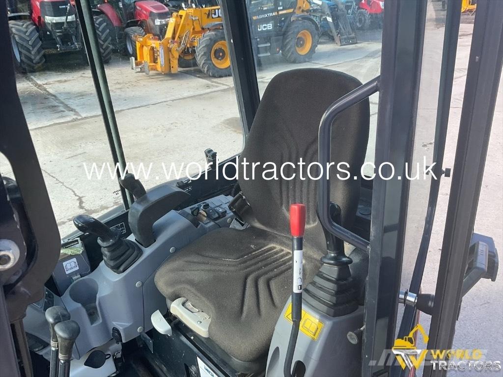 Kubota U 27-4 ミニ油圧ショベル 7t以下（ミニユンボ・ミニディガー）