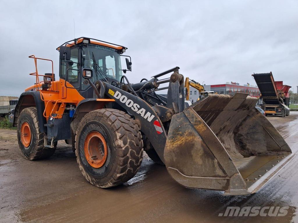 Doosan DL420 ホイールローダー・タイヤショベル