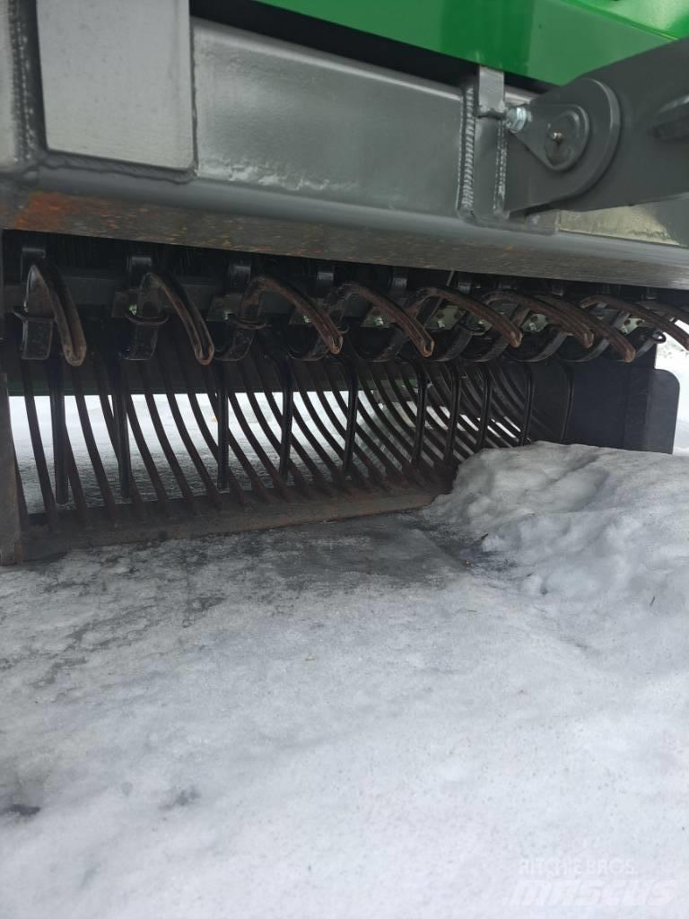 Kivi-Pekka KP 3,3 石磔除去機