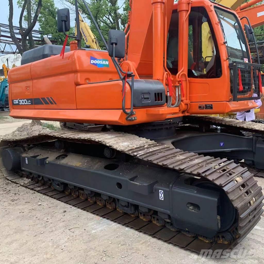 Doosan dx300 大型油圧ショベル12t以上（パワーショベル・ユンボ）