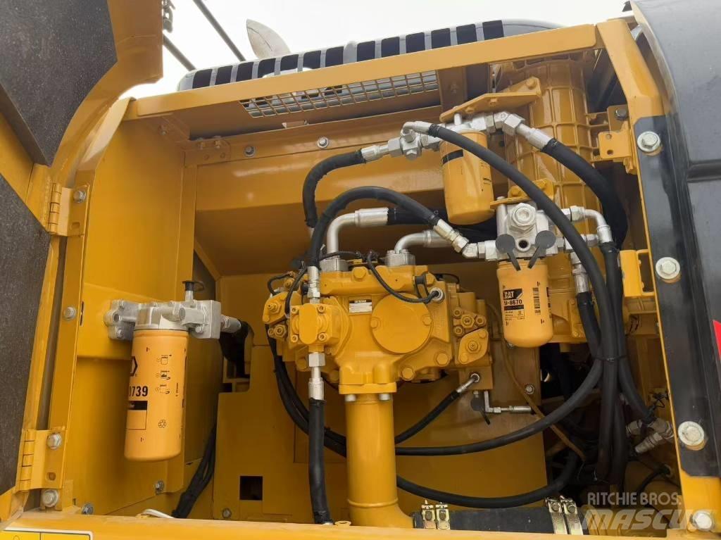 CAT 330 D L 大型油圧ショベル12t以上（パワーショベル・ユンボ）