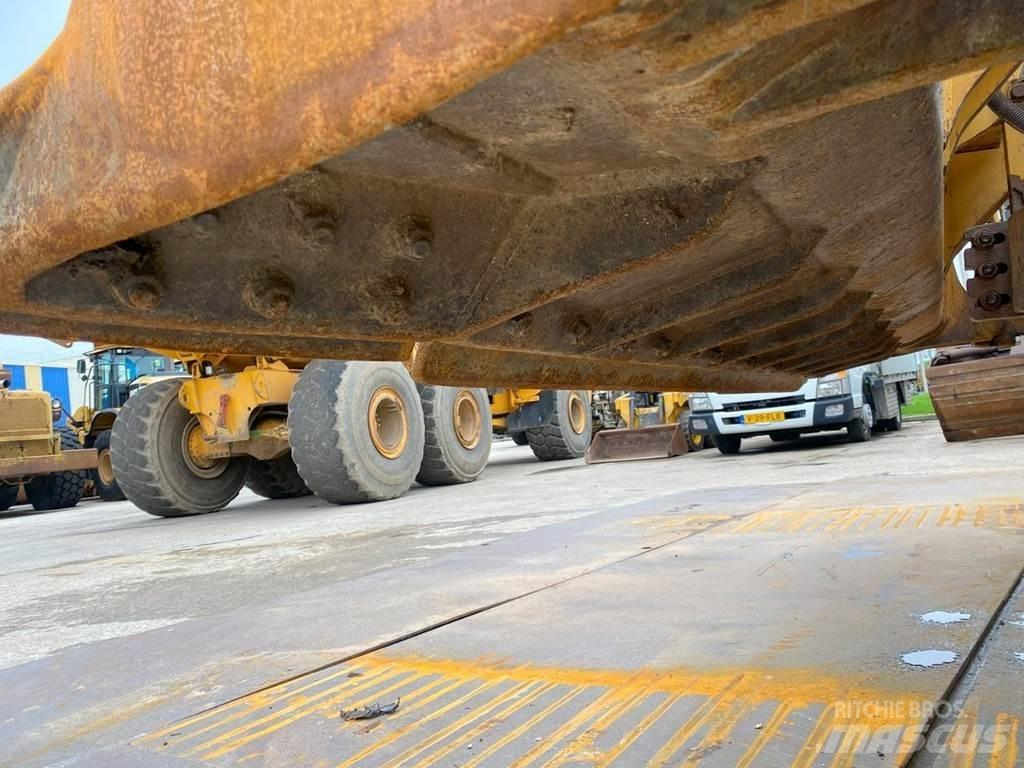 CAT D6T XL NVT ブルドーザー