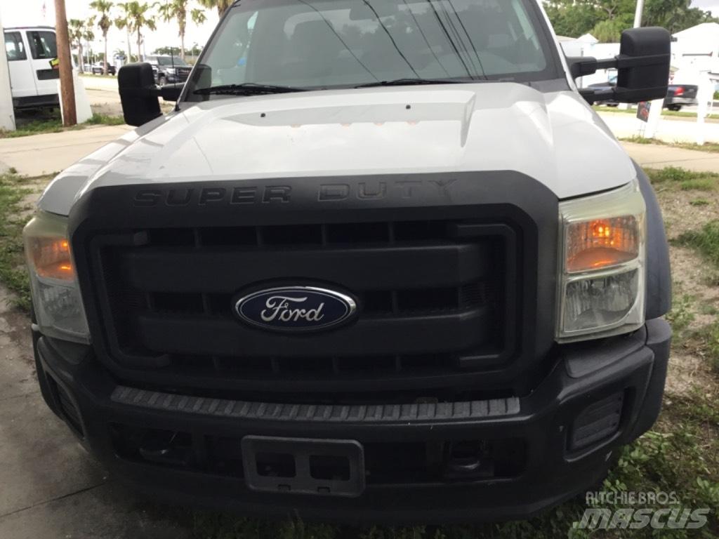 Ford F 550 XL SD 多目的／汎用車両