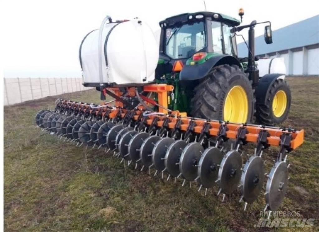  Cultan IF 2460 牽引型スプレイヤー