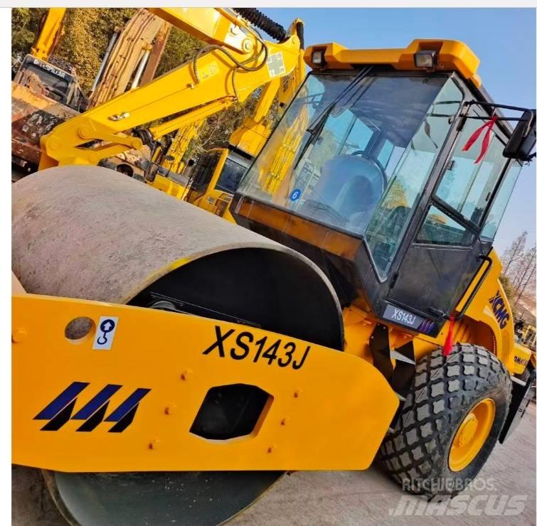 XCMG XS 142 J タンデムローラ