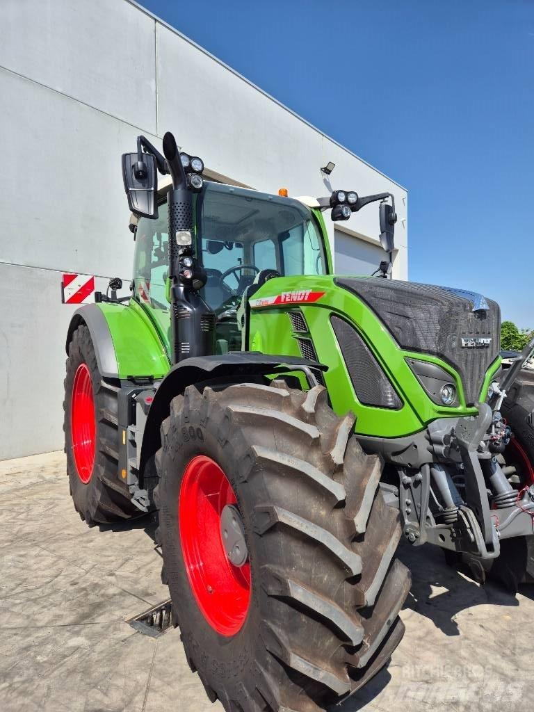 Fendt 718 Vario トラクター