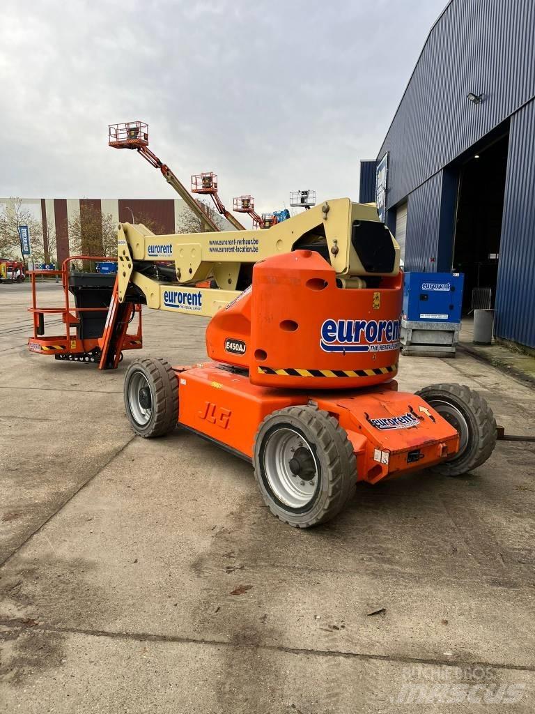 JLG E 450 AJ ブームリフト　屈伸型