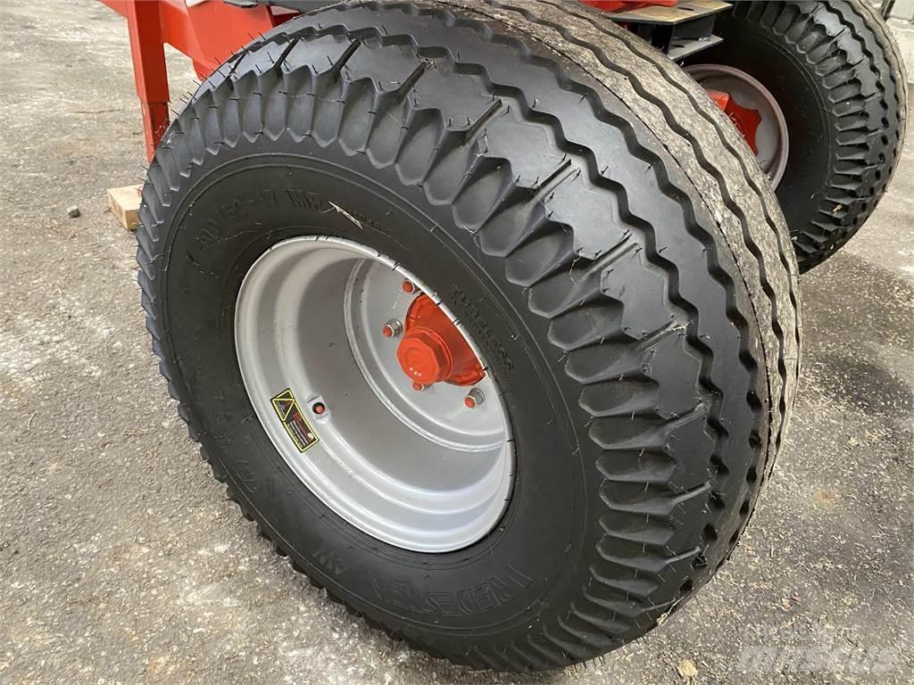 Rauch MDS 18.2 ミネラル散布機
